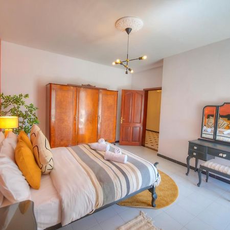 Beautifully Furnished Seafront 4 Bedrooms Goslm-4 Sliema Luaran gambar