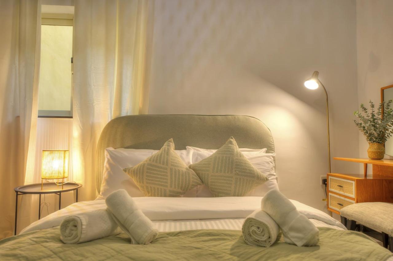 Beautifully Furnished Seafront 4 Bedrooms Goslm-4 Sliema Luaran gambar