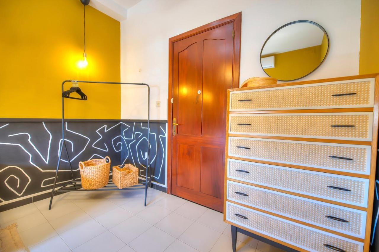 Beautifully Furnished Seafront 4 Bedrooms Goslm-4 Sliema Luaran gambar