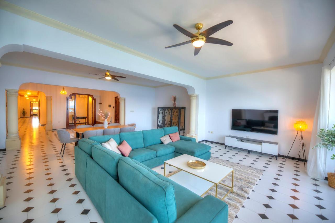 Beautifully Furnished Seafront 4 Bedrooms Goslm-4 Sliema Luaran gambar