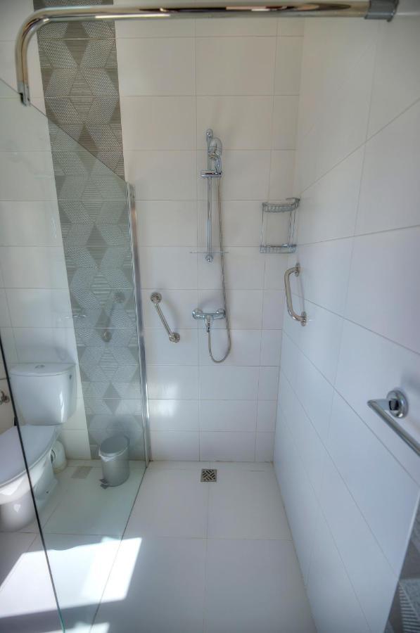 Beautifully Furnished Seafront 4 Bedrooms Goslm-4 Sliema Luaran gambar