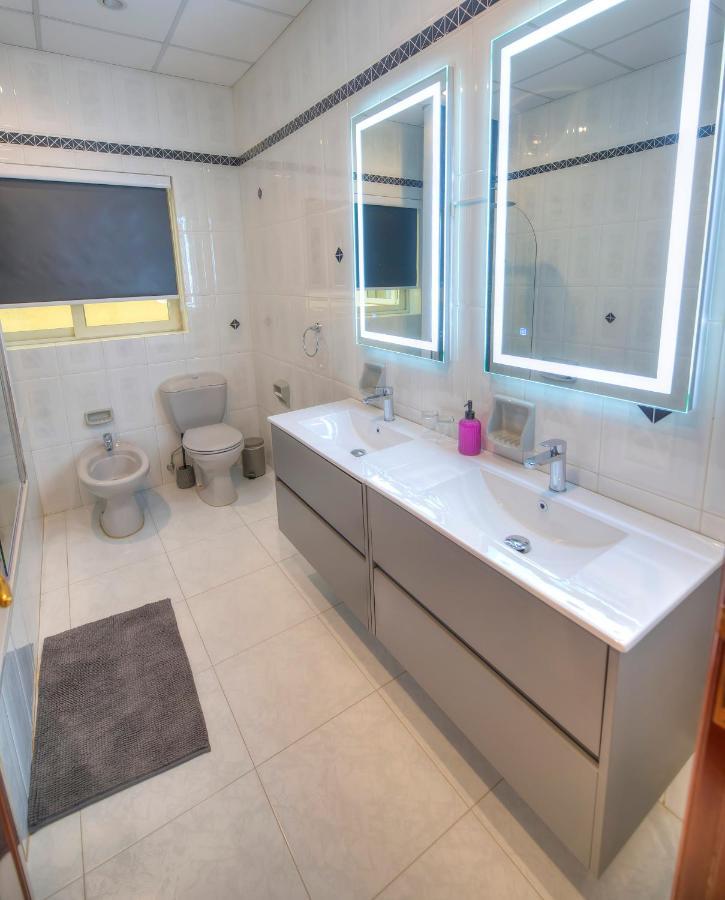 Beautifully Furnished Seafront 4 Bedrooms Goslm-4 Sliema Luaran gambar