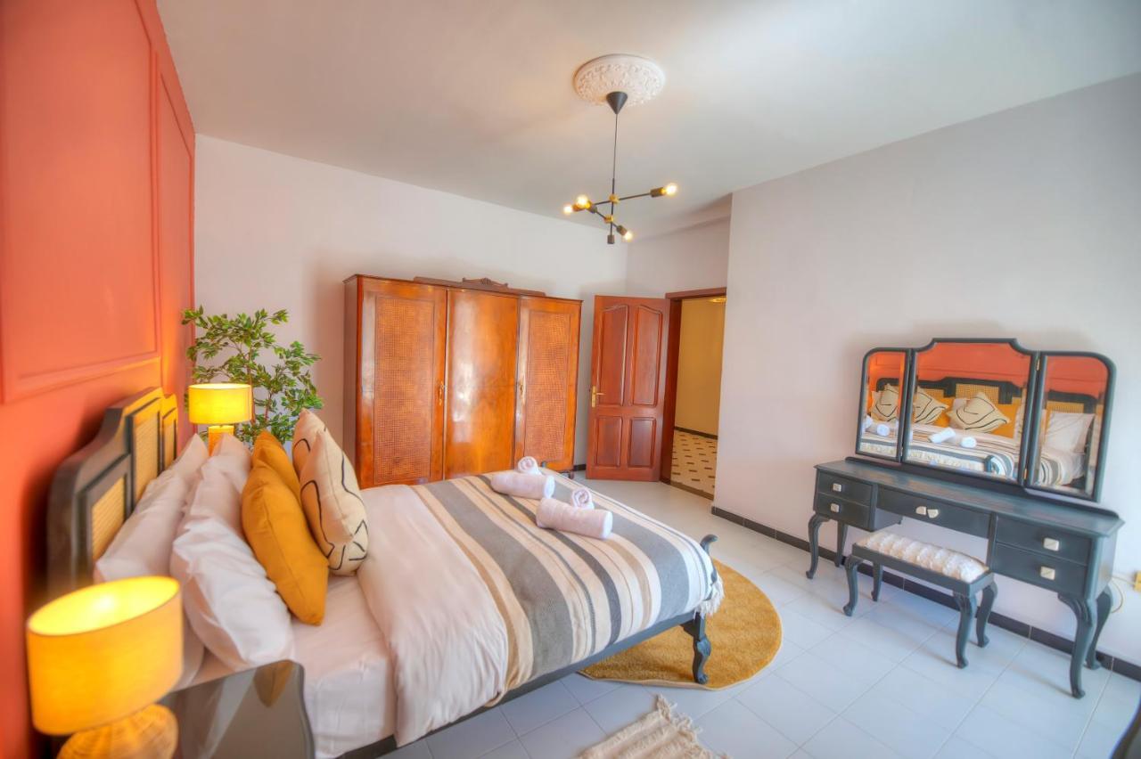 Beautifully Furnished Seafront 4 Bedrooms Goslm-4 Sliema Luaran gambar